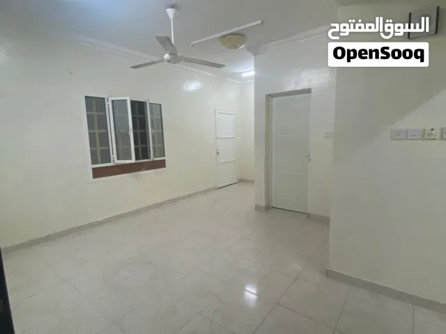 شقة للبيع المعبيلة قرب الجسر الثاني في دور ثاني