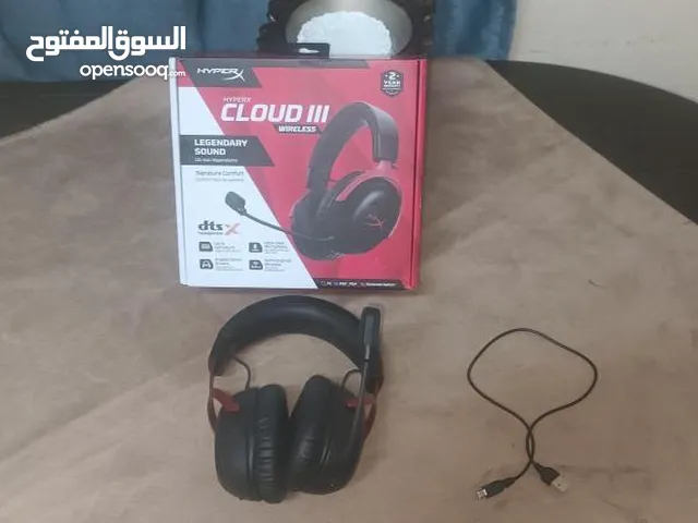 سماعة hybr x cloud 3مستعملة بحالة ممتازة جدا على الشحنة الاولى من فترة الاستخدام مع كامل معداتها