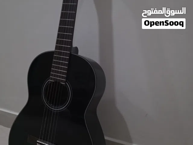 جيتار ياماها بحالة نظيفه