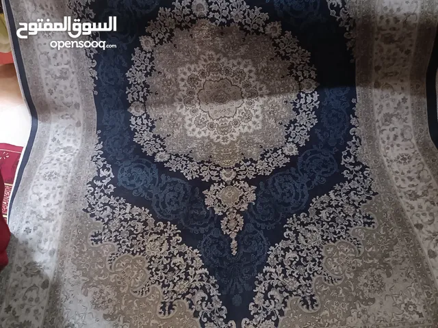 سجاده جديده وخامه محترمه أكثر من لون مشجره وجديده بكيسها و المقاس 2في 3