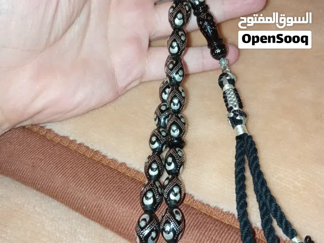 يسر حجازي نجمه وهلال الشاهد في شق من بلادها هيك اجت معموله صيانه بطريقه حرفيه غير واضح الشق