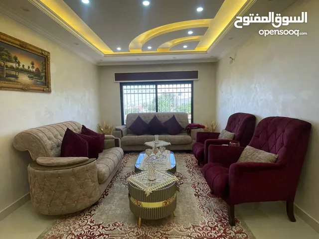 طقم كنب فاخر للبيع بحال الجديد