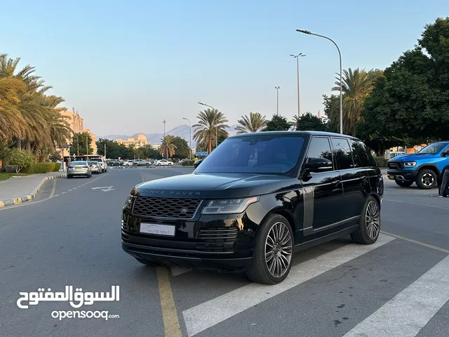SUV Land Rover in Muscat