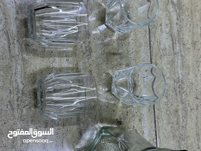ابريق ماء مع كاسات للعصير جديد ريالين