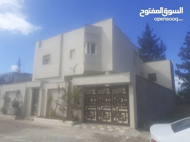 316m2 5 Bedrooms Villa for Sale in Tripoli Ain Zara