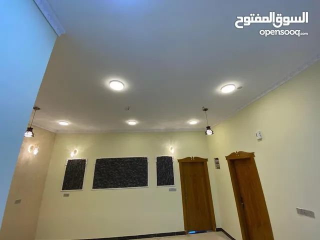 170 m2 2 Bedrooms Townhouse for Sale in Basra Tannumah