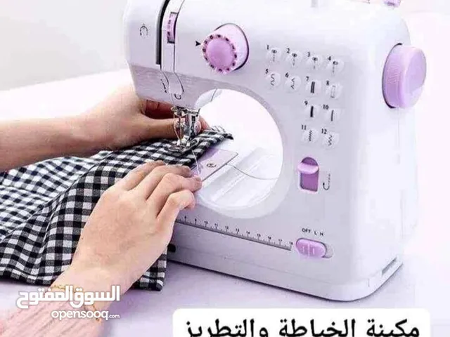 ماكينة خياطة وتطريز احترافية 12 غرزة مختلفة + سرعتين مختلفه وخيط مزدوج تشتغل بطاريات او كهرب