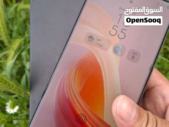سامسونج جالاكسي S23 الترا مستعمل بحالة ممتازة 256 جيجابايت اللون الأسود مع الكرتونة