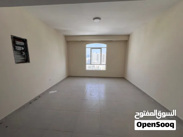 شقة بحرية فاخرة غرفتين كورنيش عجمان