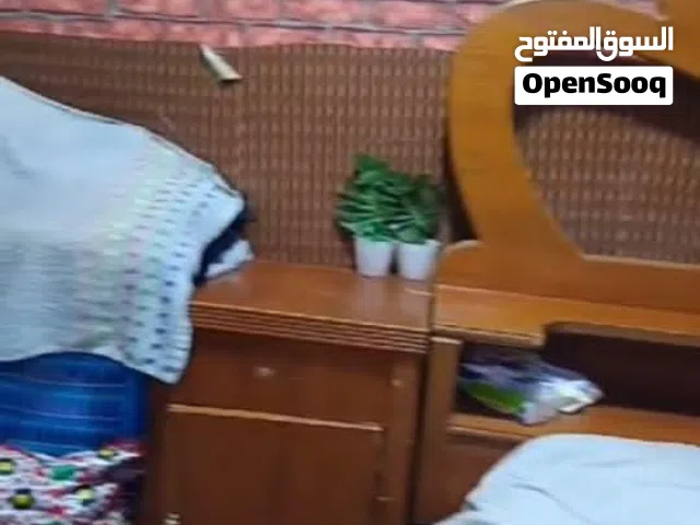 سلام عليكم كنتور وجرابايه وميز تواليت واذ تردون الكنتور بحده علدي