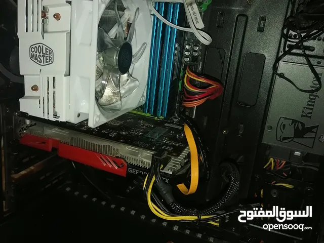 كمبيوتر للبيع بحالة جيدة