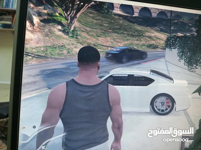 كمبيوتر العاب للبيع بسعر مغري