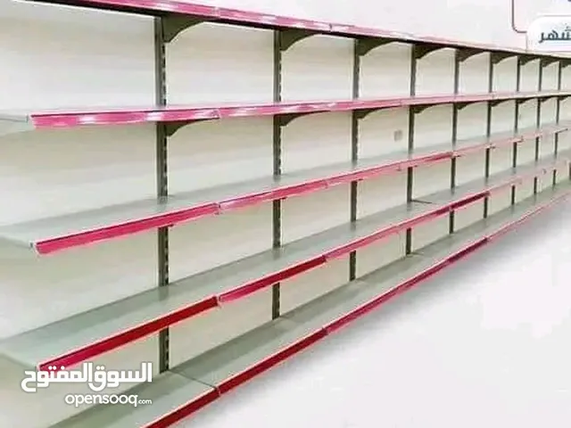 رفوف حائط + وسطي بحال لوكاله للبيع للجادين فقط الاتصال