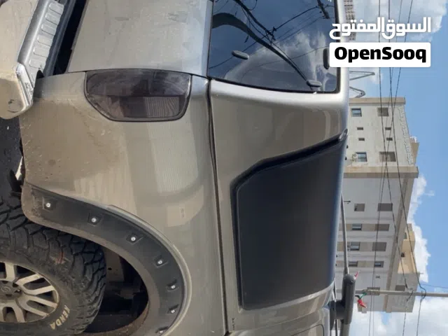 للبيع غرفة صندوق بكم نيسان نافارا نوع ....... موديل 2016