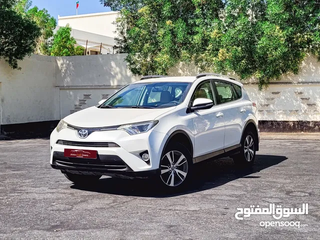 TOYOTA RAV 4 MODEL 2018 SINGLE OWNER WELL MAINTANED CAR FULL COVER INSURANCE