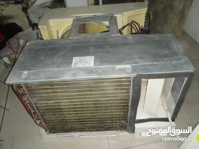 RoWA 2ton ac it’s like new .2years old