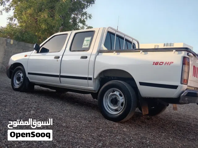 1999 نيسان داتسون