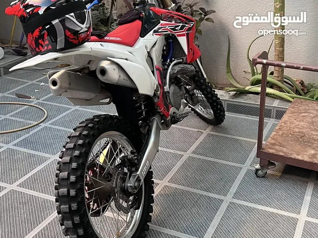 Used Honda CRF450R in Al Dakhiliya