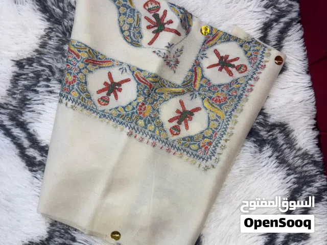 مصر أبيض خنجر وتاج 40ريال