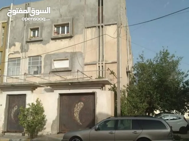 200 m2 More than 6 bedrooms Villa for Sale in Tripoli Abu Saleem