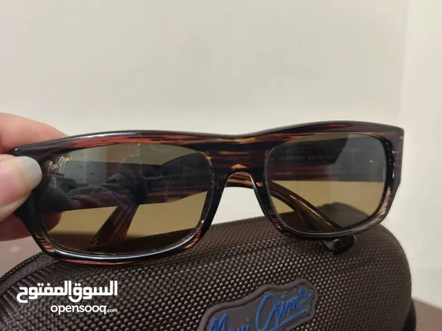نظارة Maui Jim Lava Flow (موديل رقم 250) تم إصدارها في ربيع عام 2011 كجزء من مجموعة MauiFlex .