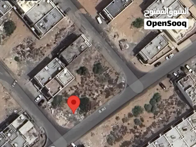 الحليو 2 عجمان قطعتين تاون هاوس متجاورات تصريح بناء ارضى وطابقين تملك حر شارع قار مساحه القطعه 160 م