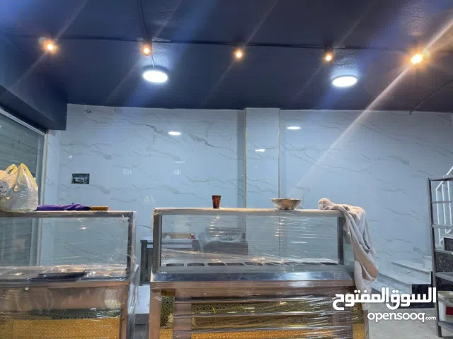 مطعم للبيع بكامل عدته ومجهز بالكامل