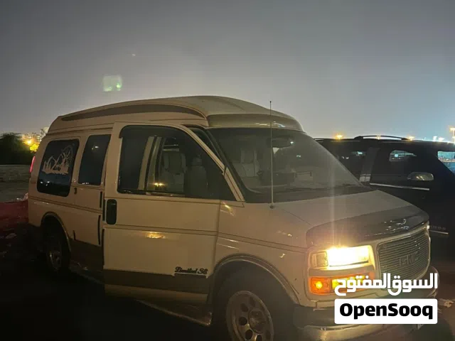 2000 جي إم سي سافانا