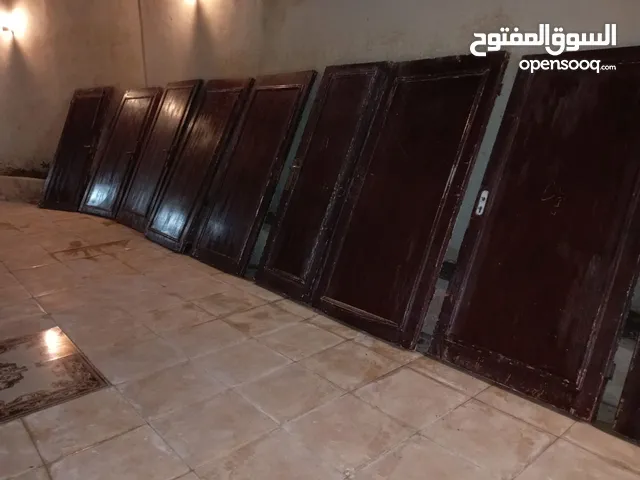 بواب خشب سويد ثقيل جدا تفصيل بحاله الوكاله