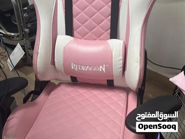 كرسي.gaming  لون زهري بحاله جيده جدا REDRAGON