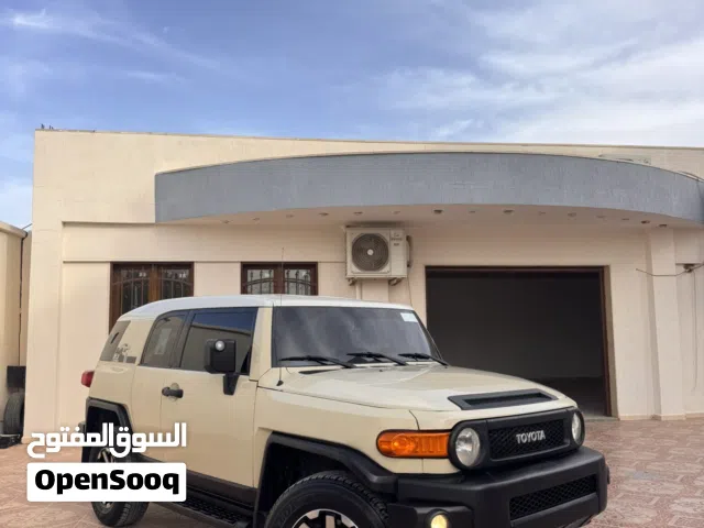 Used Toyota FJ in Misrata