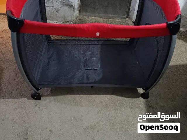 سرير اطفال