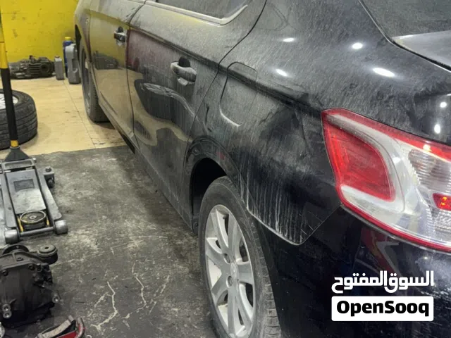 للبيع سيارة سكراب
