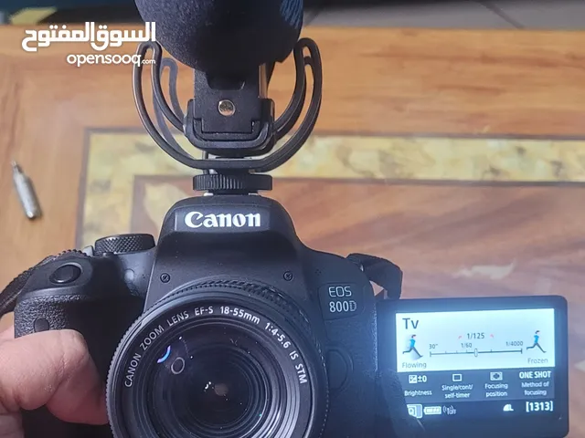 Canon 800D DSLR Camera with the Accesories for Vlogging