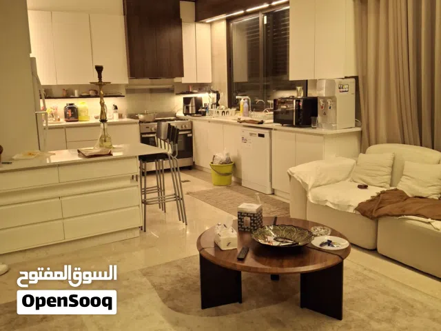 مطبخ لامنيت الماني لون ابيض جديد استعمال 4 شهور