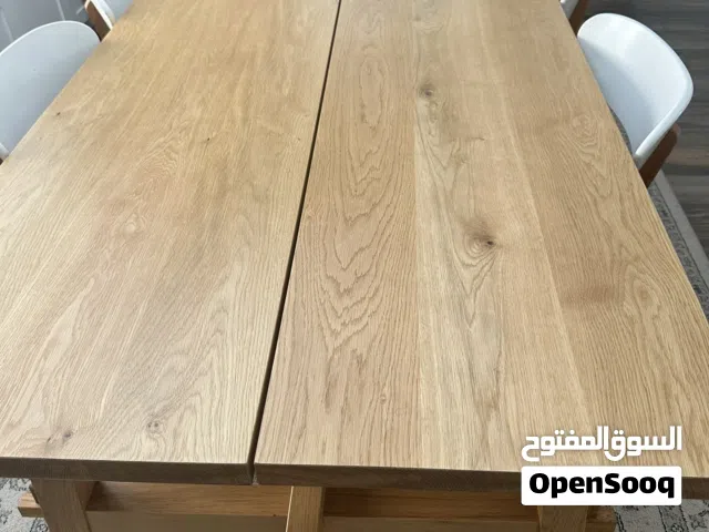 طاولة طعام