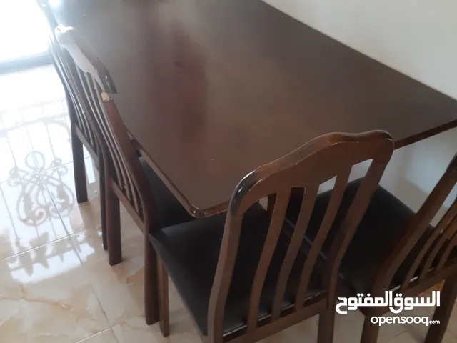 طاولة سفره مستعمله للبيع