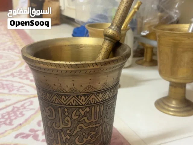 تحف مقتنيات هاون نحاس الي منحوت عليه سورة الإخلاص وزنه مايقارب 13 كيلو هاون تحفه مطلوب فيه 15000