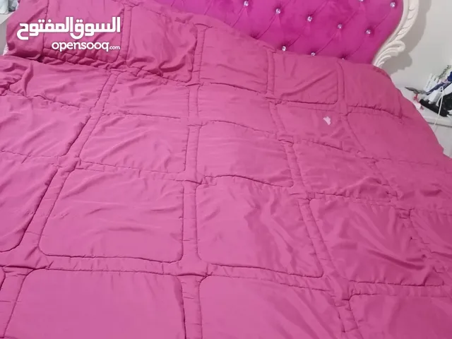 غرفة نوم تخت وخزانه فقط بدون توابع
