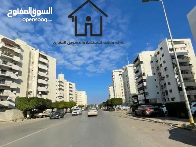 شقه. لبيع. ممتازه. تشظيب وصيانه. كامله.