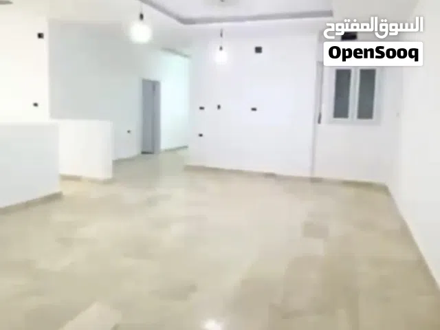 شقة في مجمع سكني جديد