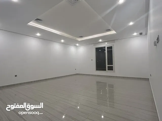 For rent 5 master bedrooms in Abu fatera