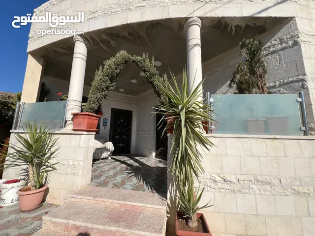 165 m2 3 Bedrooms Townhouse for Sale in Amman Marka
