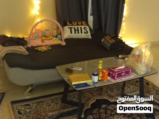 أثاث منزل كامل للبيع استعمال بسيط بحالة ممتازة