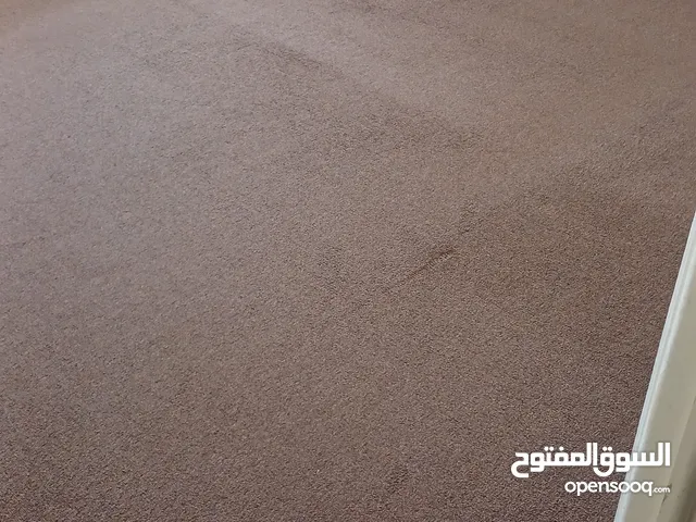 موكيت لون بني