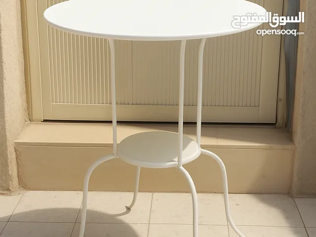 طاولة دائرية حديد – استخدام خفيف ونظيفة