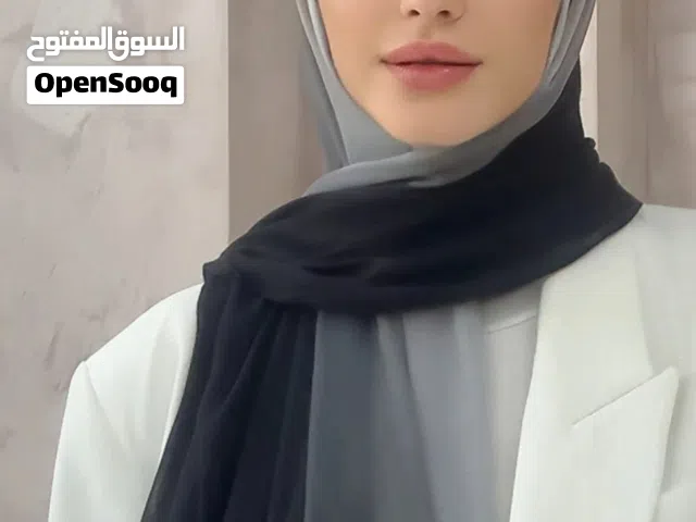 نحن نقدم الأقمشة والشالات الأصلية ذات الجودة العالية والجديدة من اسطنبول، تركيا