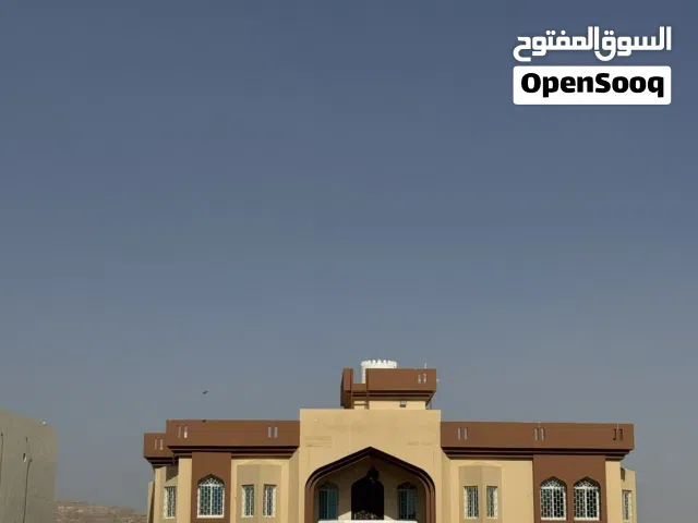 منزل طابقين للايجار عبري منطقه المرتفع على الشارع العام باقي التفاصيل بالوصف