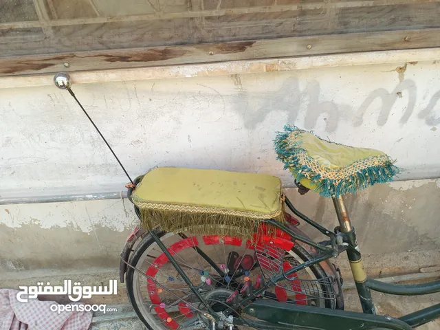 بسكليت وكاله ما في ولا اي نقره بس العجل الامامي مفقوع فقع بده تيوب وغيره