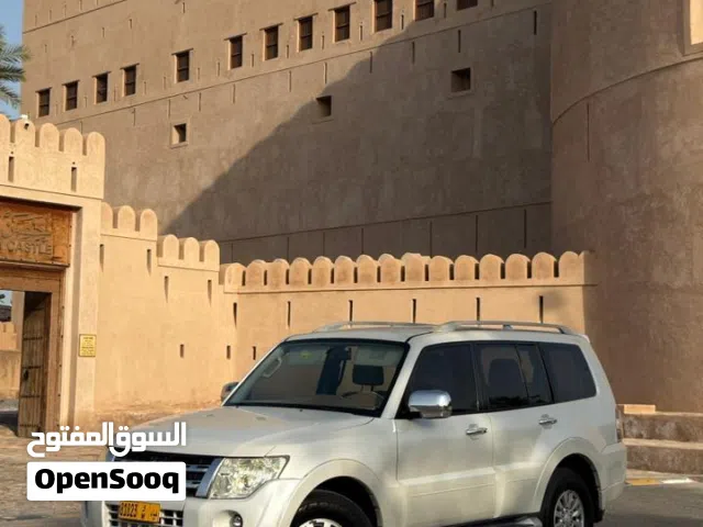 2013 ميتسوبيشي باجيرو GLS